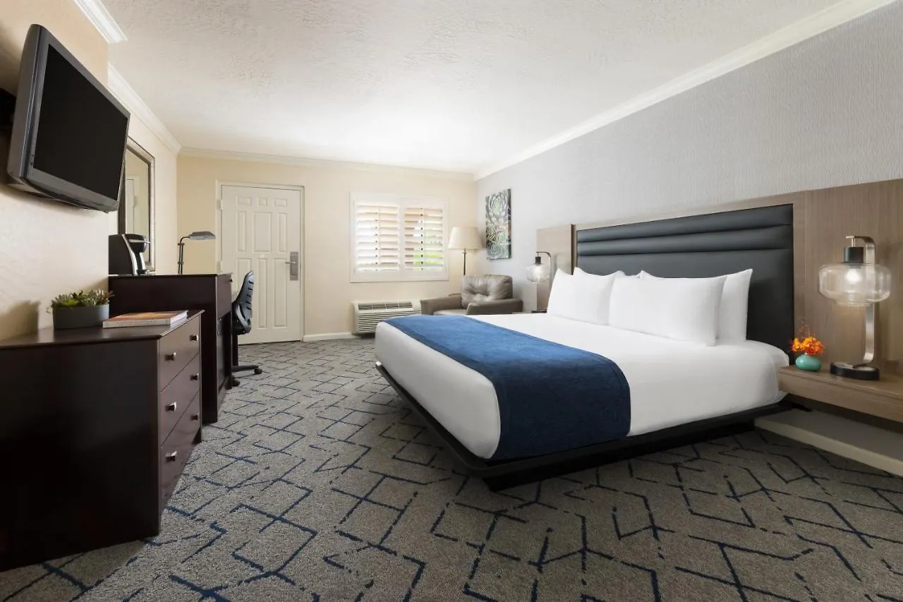 The Scottsdale Plaza Resort & Villas Paradise Valley